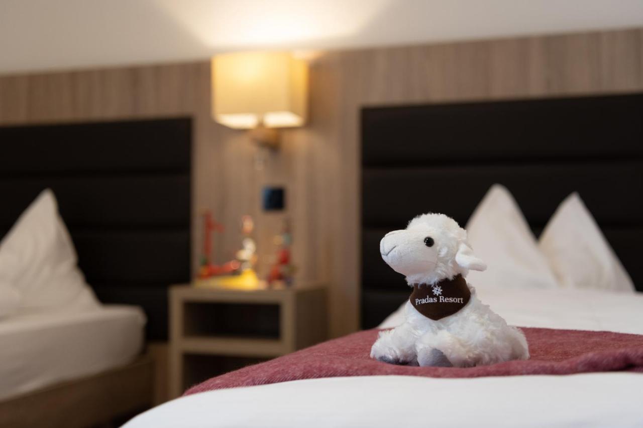 Pradas Resort Brigels Breíl Εξωτερικό φωτογραφία